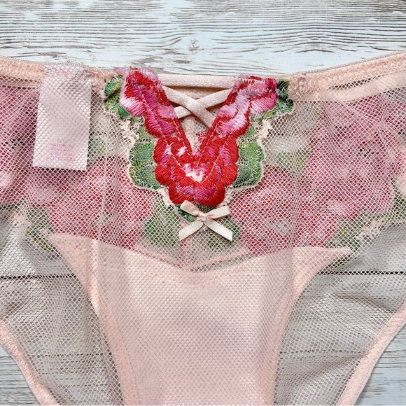 Victoria’s Secret Embroidered Roses with Crystals Corset and Panty Set - Picture 13 of 15